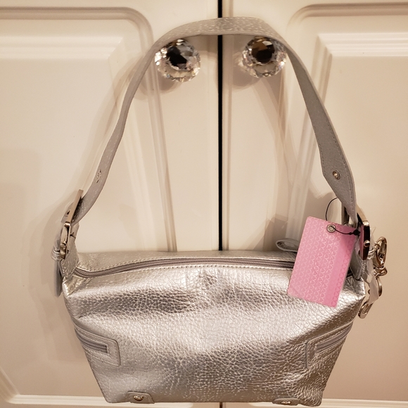 Handbag - Picture 10 of 13